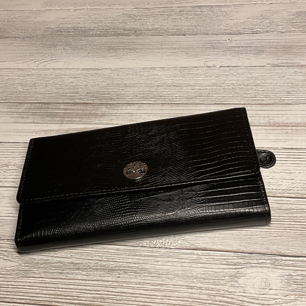 Timberland Women's Textured Leather Wallet with RFID Protection